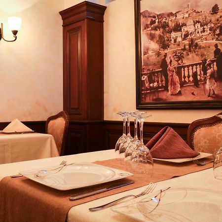 Hotel Foisorul Cu Flori Sinaia Zewnętrze zdjęcie