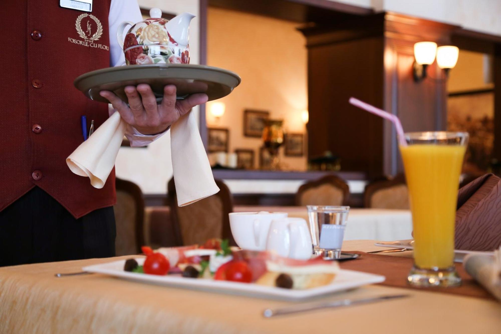 Hotel Foisorul Cu Flori Sinaia Zewnętrze zdjęcie
