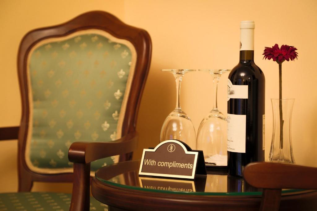 Hotel Foisorul Cu Flori Sinaia Zewnętrze zdjęcie