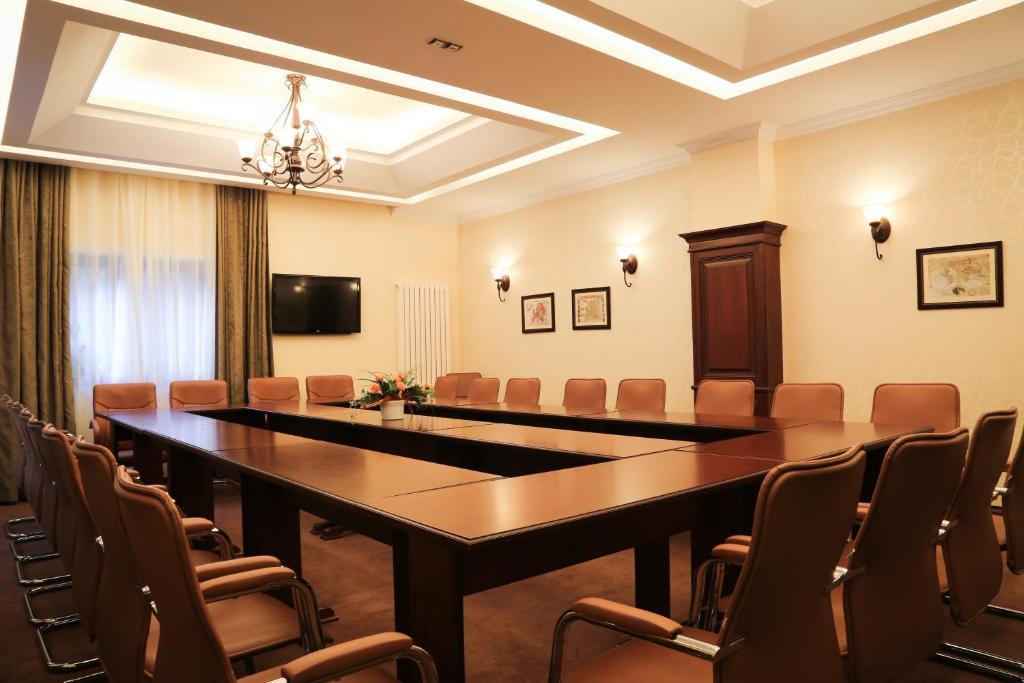 Hotel Foisorul Cu Flori Sinaia Zewnętrze zdjęcie