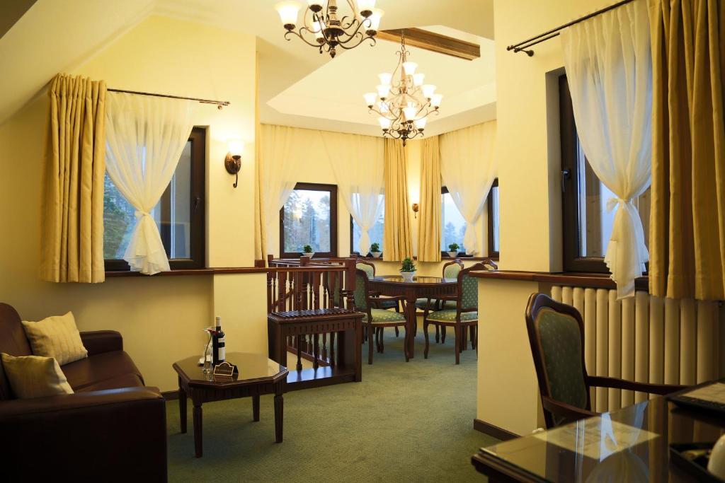 Hotel Foisorul Cu Flori Sinaia Zewnętrze zdjęcie